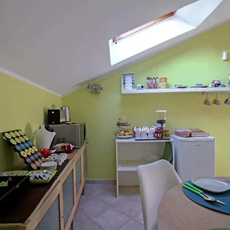 Couette-café Portanova 4*