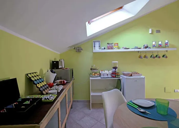 Couette-café Portanova 4*